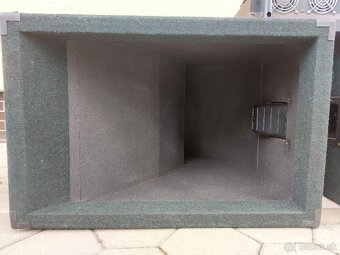 Predám 2ks pasívny subwoofer so zosilňovačom a kabelážou - 2