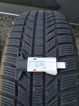 215/65 R 16 98 H CONTINENTAL. - 2