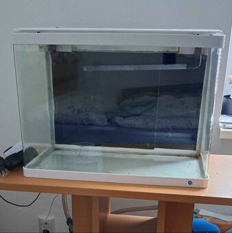 Predám 80 litrové akvarium + filter - 2