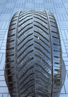 225/40 R18 zanovne celoročne pneumatiky - 2