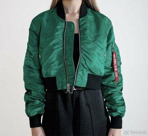 ALPHA INDUSTRIES Prechodná bunda vo farbe Smaragdová - 2