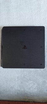 Predám Playstation 4 (500GB) -200€ - 2
