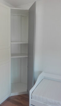 vysoká rohová skriňa - 2