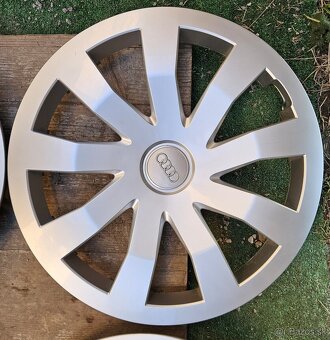 Originálne puklice AUDI - rozmer R15 - 2