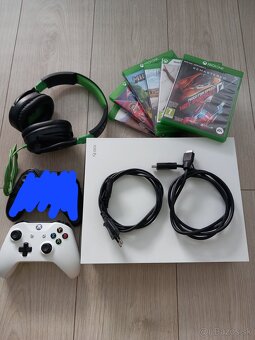 Predám xbox one x 1tb + foto - 2
