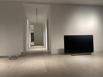 Predám televízor Samsung 75" na náhradné diely - 2