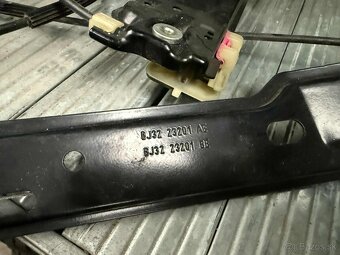 Stahovanie okien Range Rover Evoque - 2