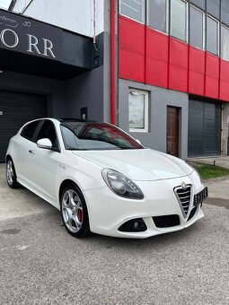 Alfa Romeo Giulietta 1.6 JTDm Šport = 196531km, 2011  = - 2