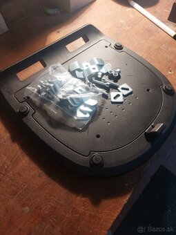 Platňa na zadný kufor - 2