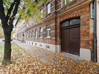 Exkluzívny zrekonštruovaný trojizbový staromestský byt. - 2