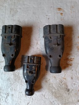 Staré bakelitove zastrcky - 2