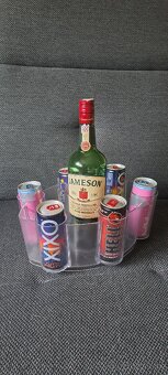 Loďka na 6 plechovky + nápoj. - 2