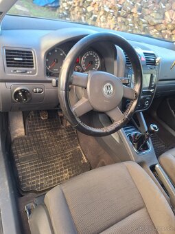 Predám volkswagen golf 5 - 2