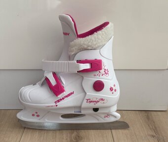 Dievcenske korcule na lad - 2