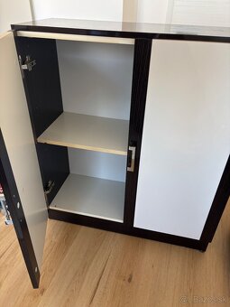 Predám používané dve skrinky - 2