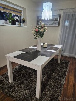 Jedálenský stôl biely matný - 2