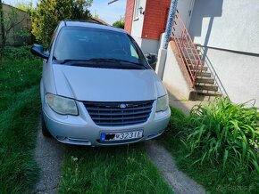 chrysler voyager2,8crdi automat - 2