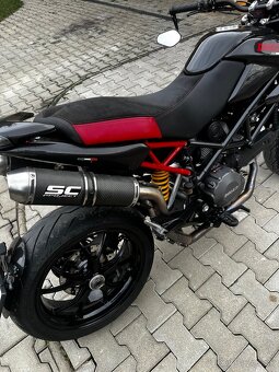 Ducati hypermotard 796 - 2