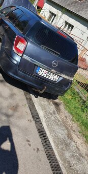 Rozpredam opel astra h 1.7 cdti - 2