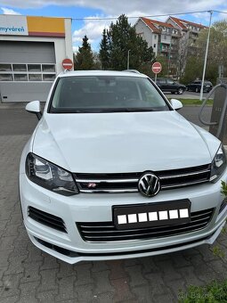 VW Touareg 3.0 TDI V6 180kW 4x4 R-Line Koža Navi - 2