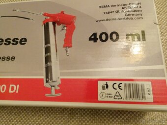 Predám LEN VYBALENÚ Tukovú pneumatickú maznicu 400ml - 2