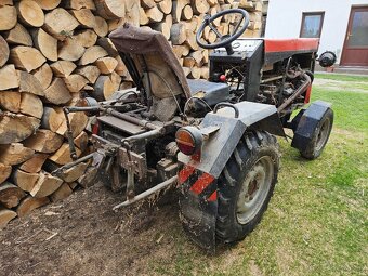 Malotraktor s vleckou - 2