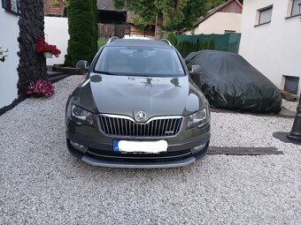 Škoda superb scout - 2