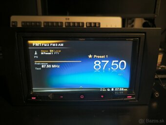 Clarion NX702E - 2