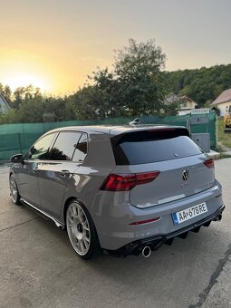 Volkswagen Golf 8 GTI - 2