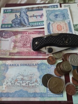 Bankovky UNC stav a mince. - 2