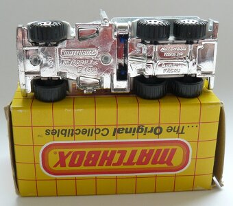 Matchbox MB61 Peterbilt Wreck Truck C2 - 2