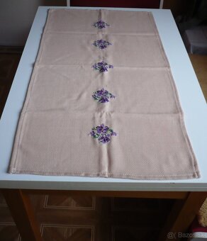 vyšívané obrusy - 2