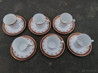 Predám červeno-zlatá porcelánová sada - 2