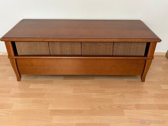 stolík pod TV - 2