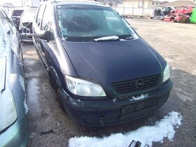 Lacno rozpredám Opel Zafira 1999-2005 na náhradné diely - 2