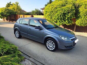 Predam opel astra h 1.4 16v benzín kw 66 r.v 2006 - 2