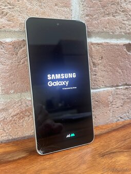 Samsung Galaxy S21 FE 128gb na diely - 2