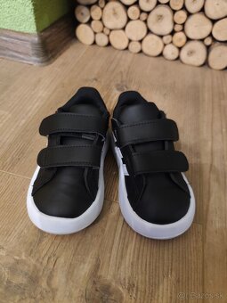 Nové detské botasky Adidas č.21 - 2