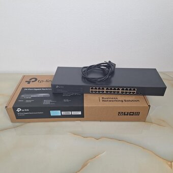 tp-link TL-SG1024 24-Port Gigabit Rackmount Switch - 2