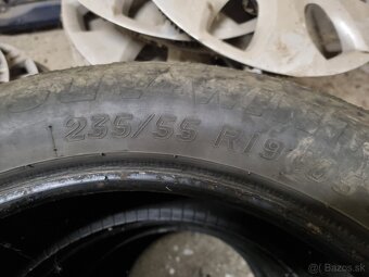 Predam zimne pneu 235/55 R19 - 2