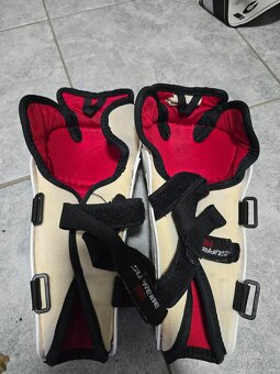 Predám detské hokejové holene - 2