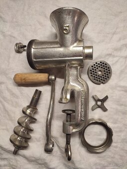 Prdám mlynček na mäso a na orechy - 2