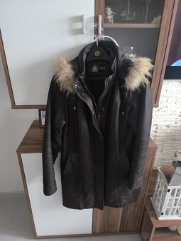 Dámska kožená bunda. - 2