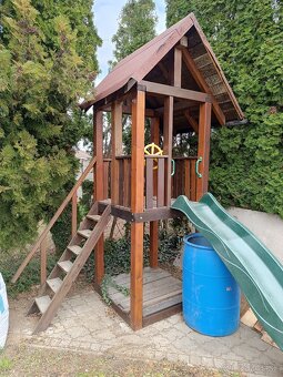 Predám detský domov so smykalkou - 2