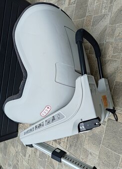 Autosedačka Petite&Mars Reversal II Isofix - 2