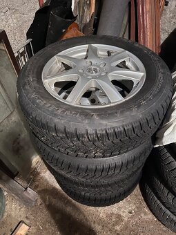 Predám zimné kolesá Dunlop 225/65 R17 na elektrónoch – Toyot - 2