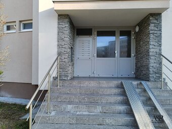 NA PREDAJ REKONŠTRUOVANÝ 4 IZBOVÝ BYT S LOGGIOU, 88M2, UL. S - 2