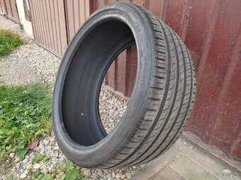 Predám 1 ks Barum 255/30 R19 Y XL - 2