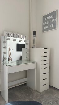 Vanity makeup malovaci stolik - 2