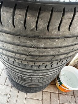 235/40 R19 letné pneumatiky Nokian - 2